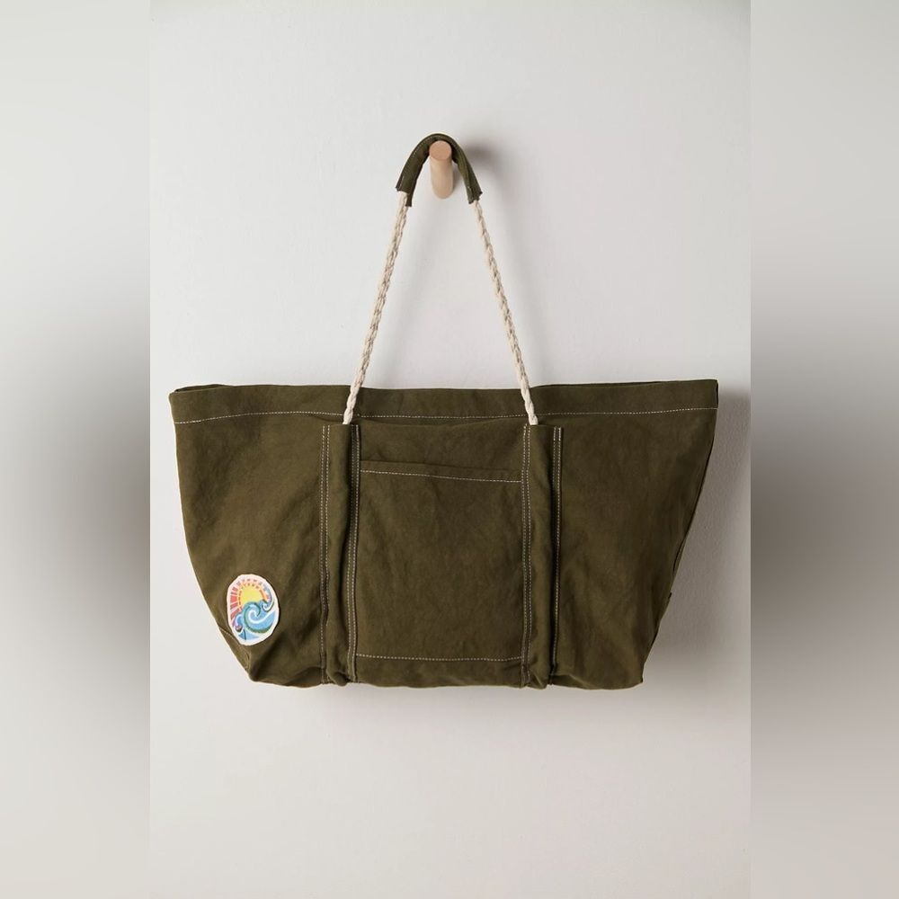 New Free People Been There Badge Tote Bag One size - Picture 2 of 9
